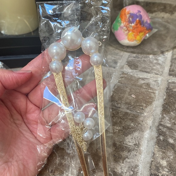 NEW LOT (4) HAIRPINS - Picture 5 of 7